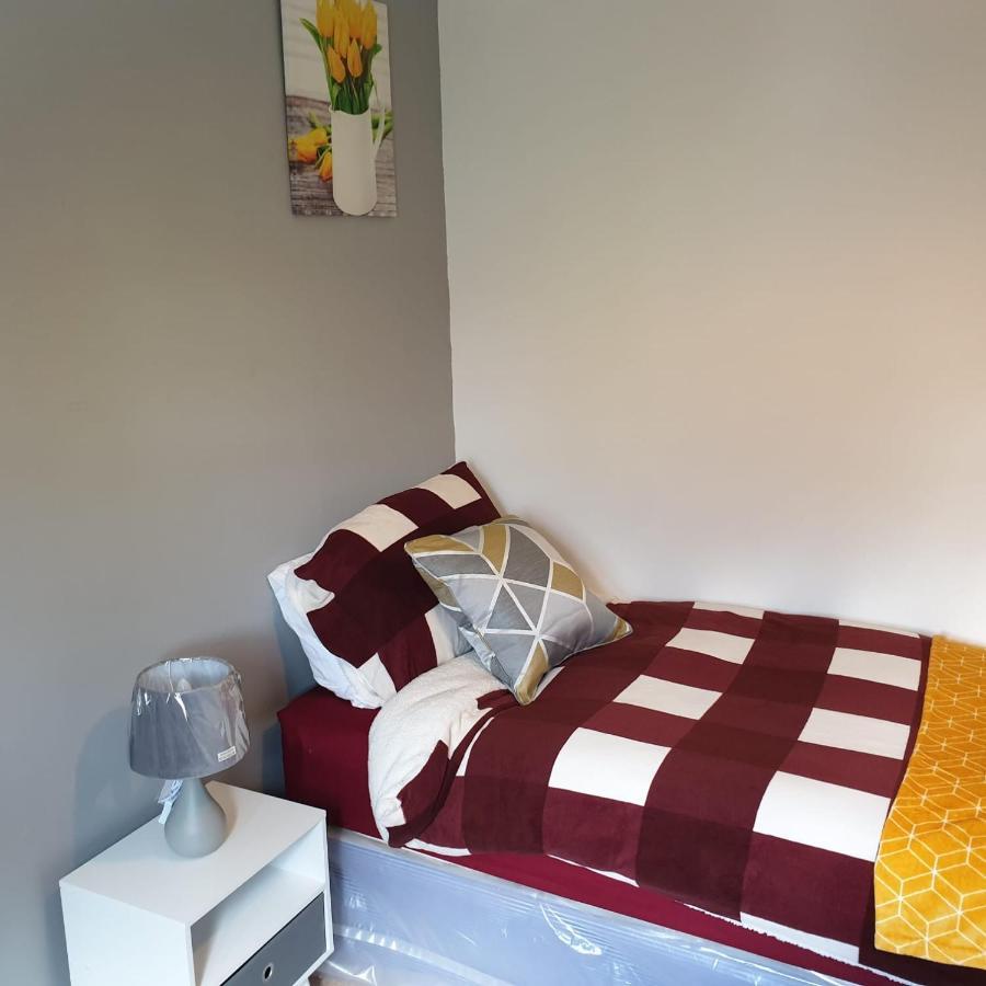 Queens Rooms, A Perfect Stay, Next To Shopping Parks And Central Mánchester Exterior foto